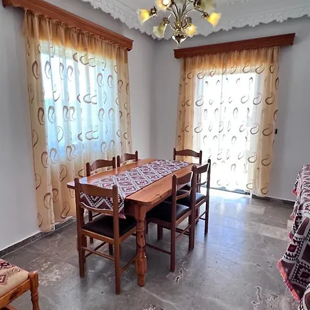 Splish Splash Apartmanhotel Arílasz